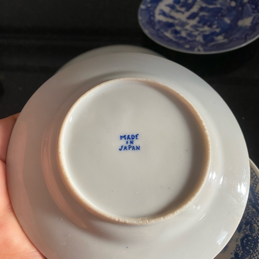 Vintage Japanese porcelain small dish set - Picture 7 of 8